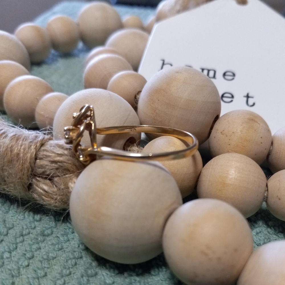 Custom 10K Yellow Gold Ring w/ Diamonds - Picture 4 of 5